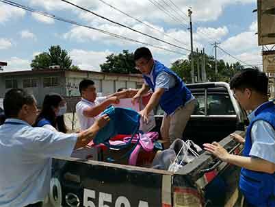 “精准扶贫 助学扶智”—ug环球浪花志愿者代表走进莱西院上开展扶农助学公益活动