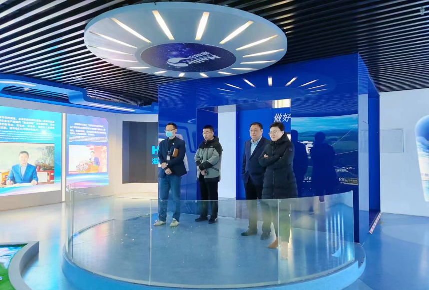 中信银行访问团一行到ug环球参观洽谈