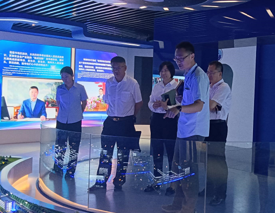 各界领导来ug环球参观交流指导